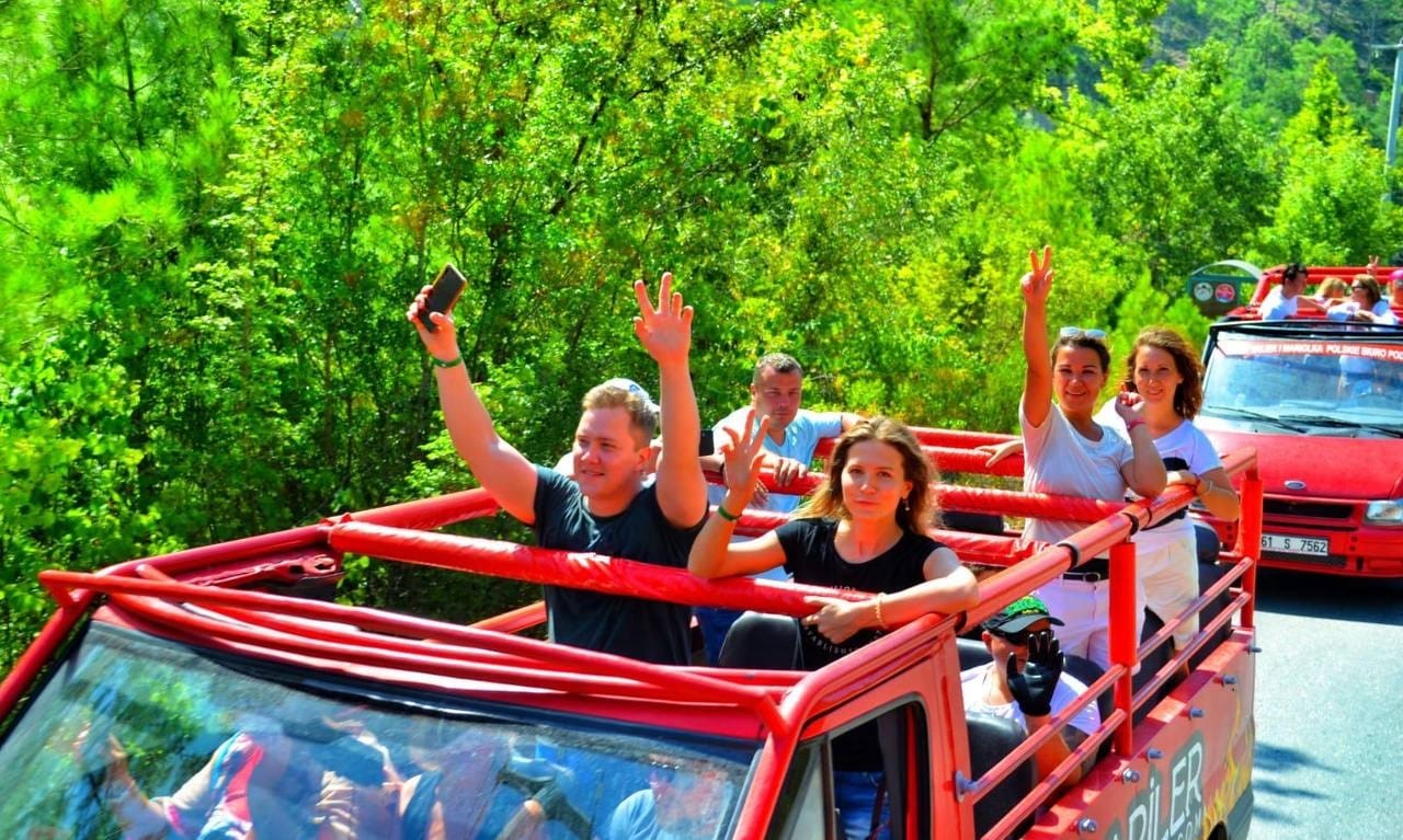 Alanya Cabrio Safari Tour: Dim River, Dim Cave & Taurus Mountains