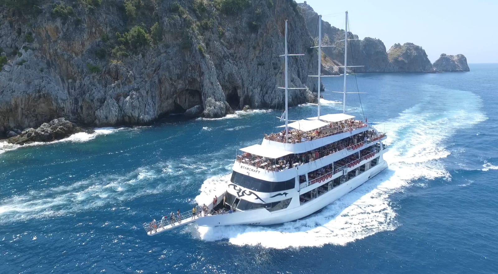 Alanya Starcraft Boat Trip with Foam Party, Lunch, Beer, Wine